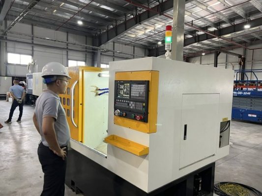 Hướng dẫn an toàn khi vận hành máy tiện CNC PMW