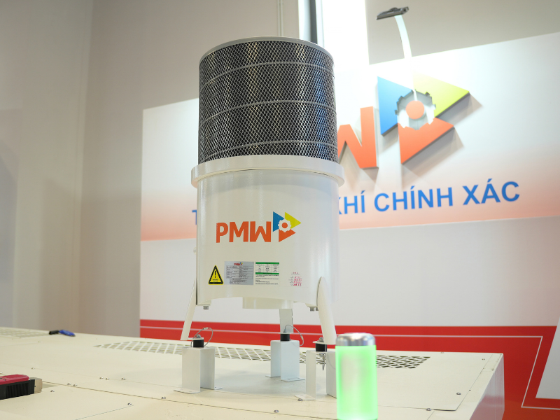 Máy hút hơi dầu cho máy tiện CNC có nhiệm vụ thu gom, lọc và xử lý sương dầu phát sinh trong quá trình gia công tiện