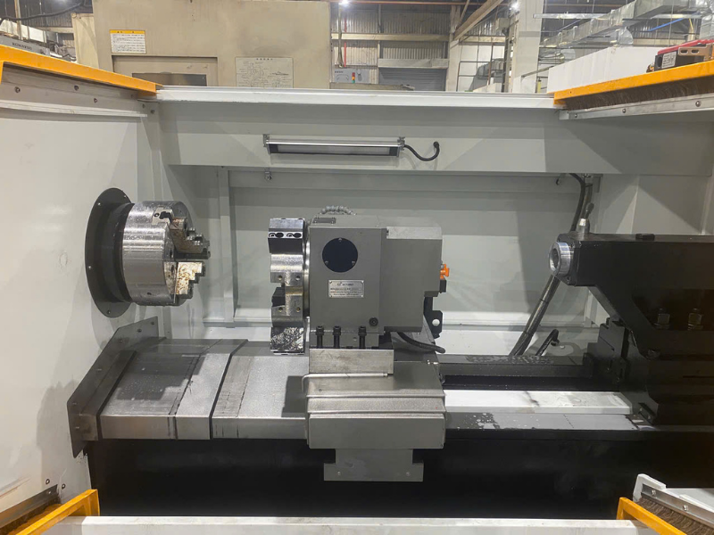 Máy tiện CNC ngang thường được lựa chọn cho các chi tiết có chiều dài lớn như mặt bích, van công nghiệp...