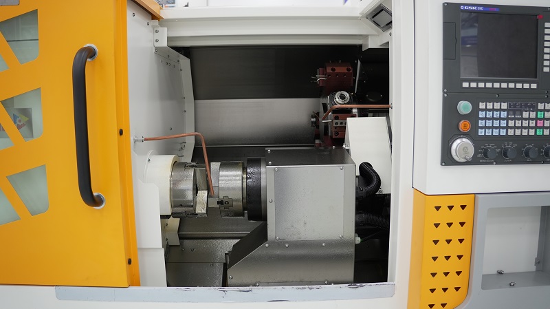 Xu hướng gia công CNC đa trục đang được nhiều doanh nghiệp cơ khí chính xác hướng đến và áp dụng trong sản xuất thực tế